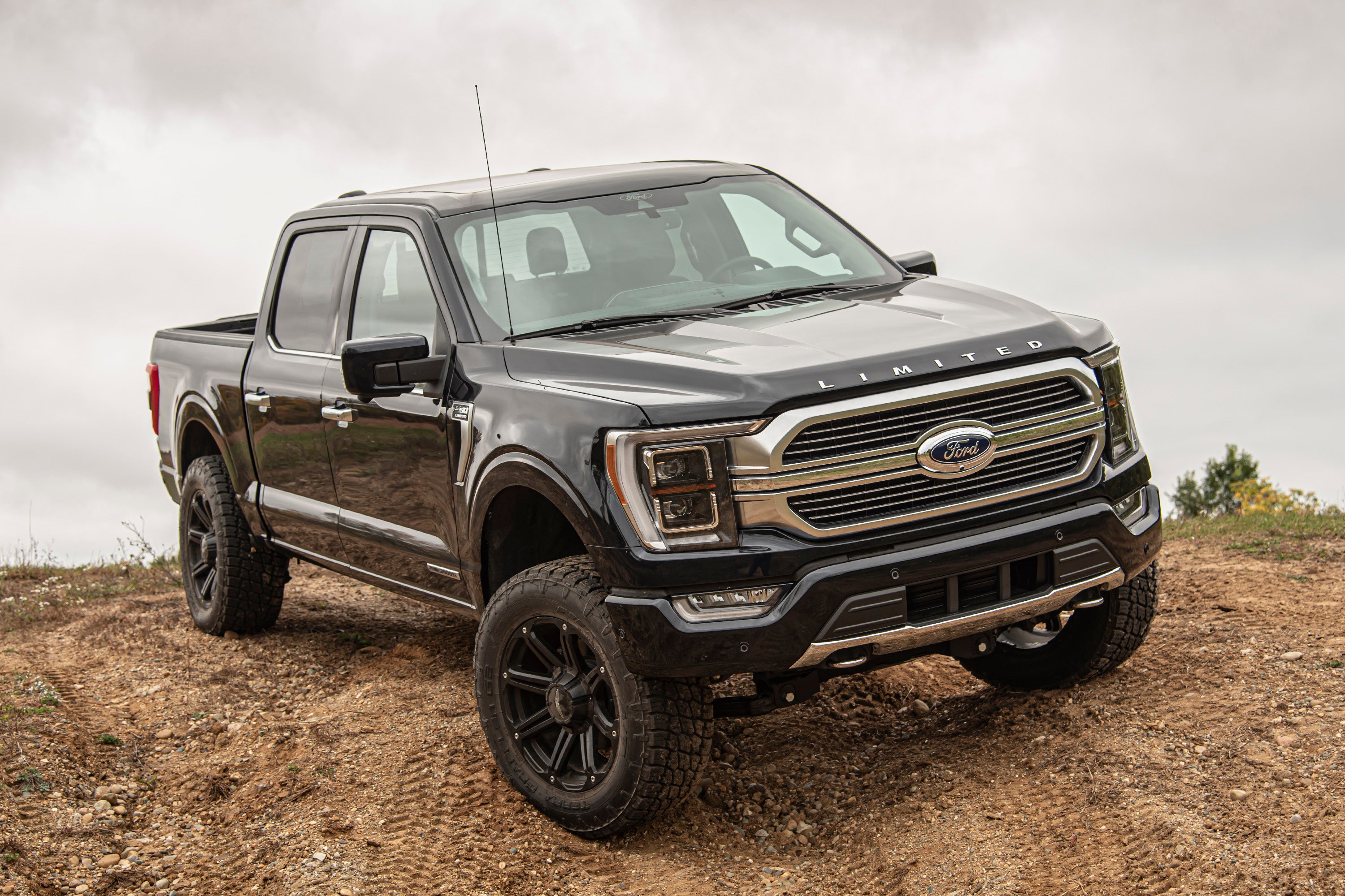 https://serenity-foxfactory.asset.akeneo.cloud/fox_asset_family/media/F150_2021_B4in_02.jpg