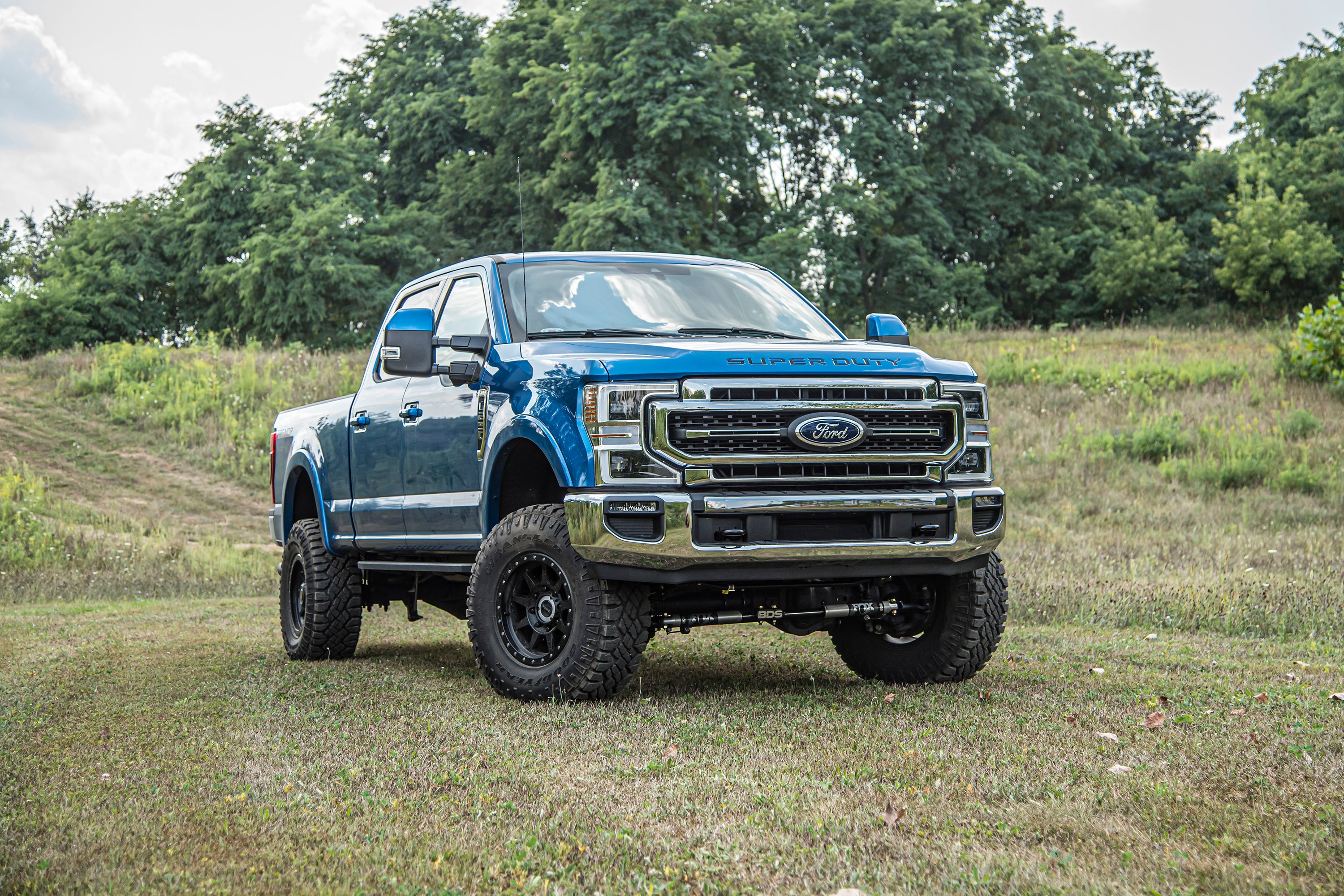 https://serenity-foxfactory.asset.akeneo.cloud/fox_asset_family/media/F250_2020_B3in_01.jpg