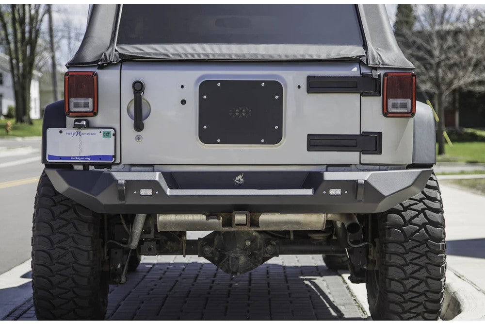 https://serenity-foxfactory.asset.akeneo.cloud/fox_asset_family/media/cwl_jk20301_lifestyle_01_jeep_jk_pyro_full_width_rear_bumper.jpg